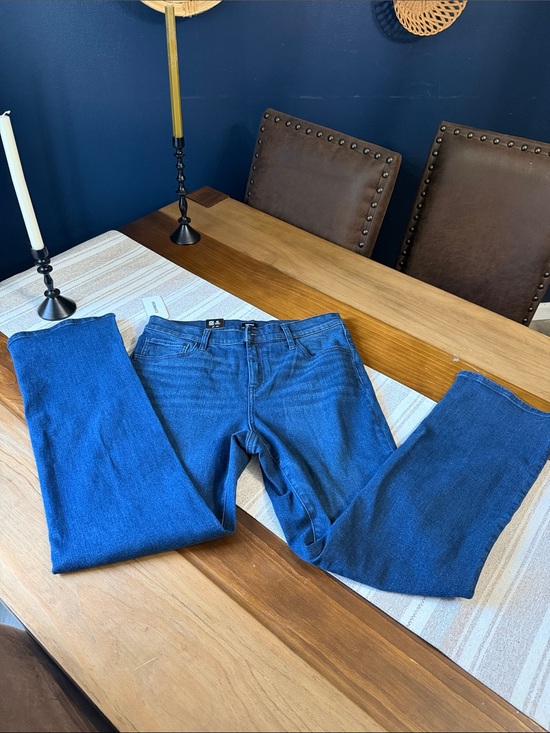 Express Denim - Express Classic women’s Blue Jeans - Comfortable Everyday Denim